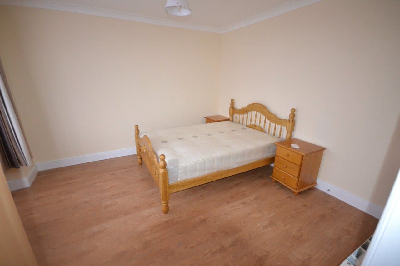 Deanscroft Avenue, London, NW9 8EN