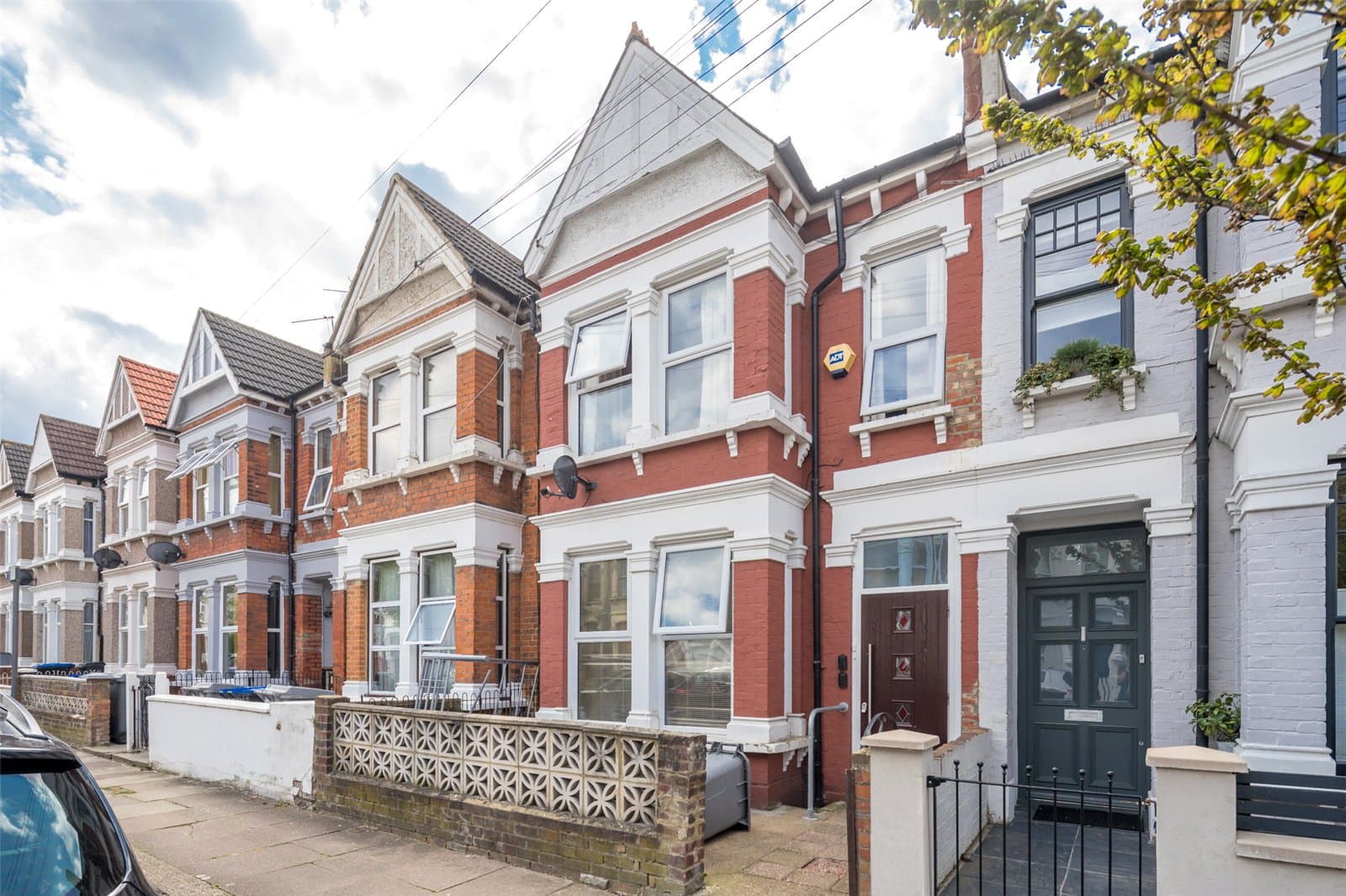 Windsor Road, London, NW2 5DT